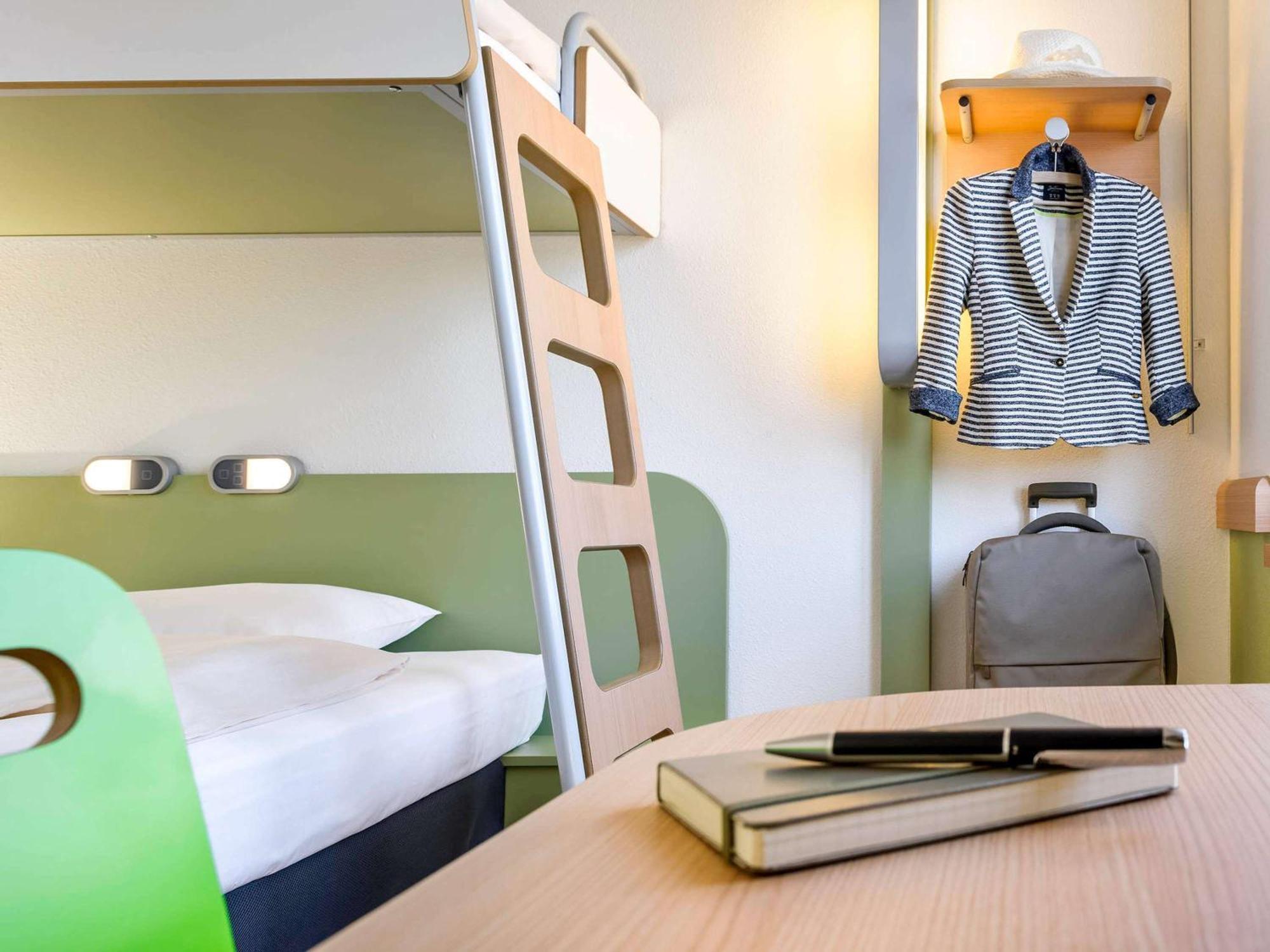 Ibis Budget Amberieu En Bugey/Chateau Gaillard A42 المظهر الخارجي الصورة