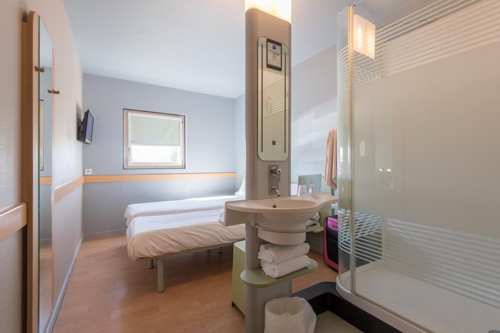 Ibis Budget Amberieu En Bugey/Chateau Gaillard A42 المظهر الخارجي الصورة